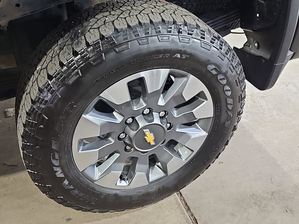 Certified 2024 Chevrolet Silverado 2500 Custom w/ Custom Value Package image 37