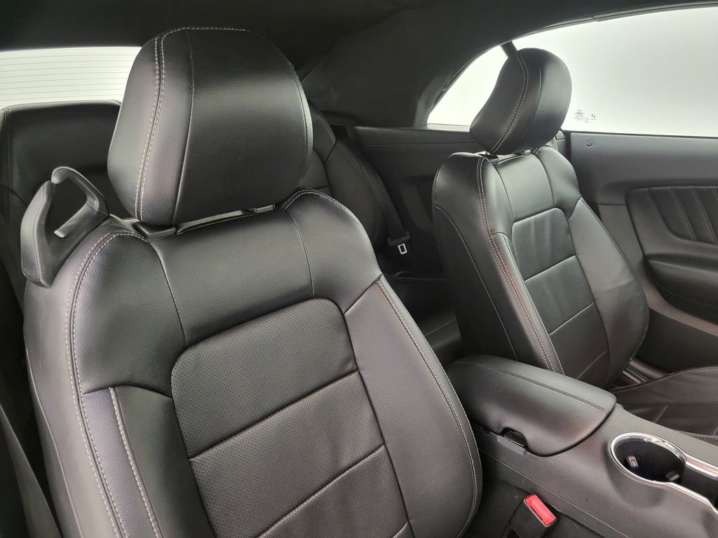Used 2022 Ford Mustang Premium RWD image 33