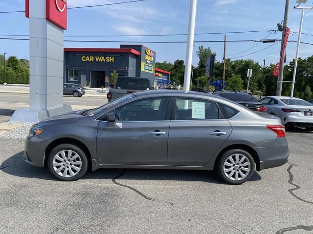Used 2016 Nissan Sentra SV w/ Driver's Assist Package FWD image 2