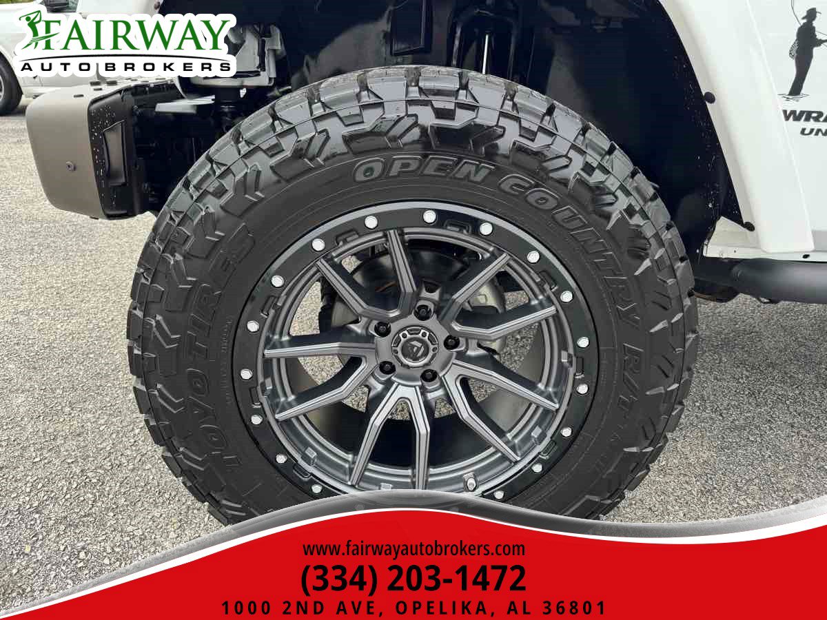 Used 2016 Jeep Wrangler Unlimited Sahara image 28