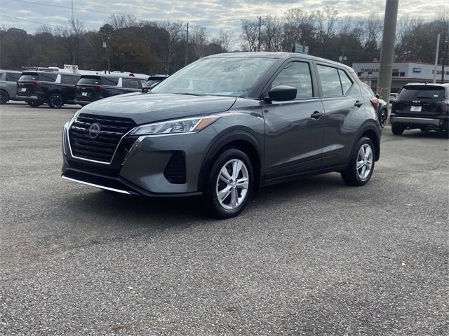 Used 2025 Nissan Kicks Play S image 5