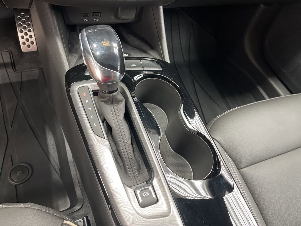 Used 2026 Buick Envista Sport Touring w/ Studio Series FWD image 25