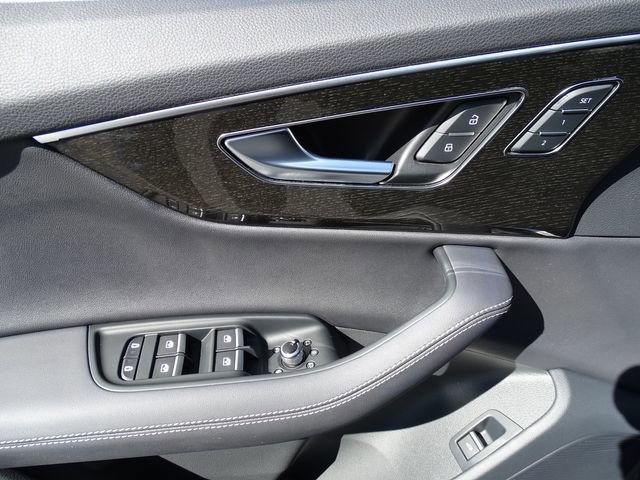 Used 2025 Audi Q7 3.0T Premium Plus image 19