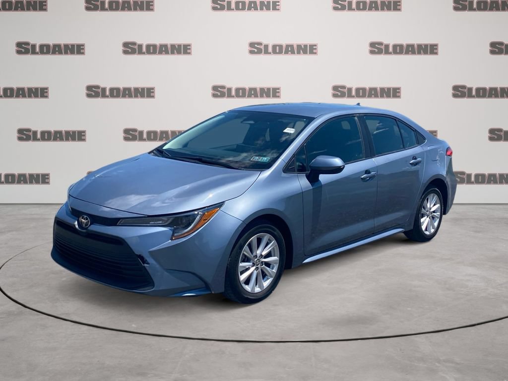 Used 2023 Toyota Corolla LE w/ LE Convenience Package FWD image 1