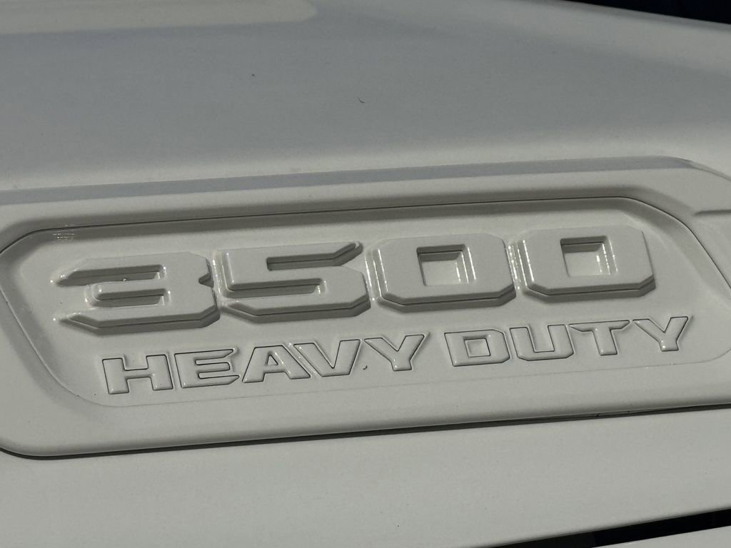 Used 2024 RAM 3500 Limited w/ Towing Technology Group AWD/4WD image 10