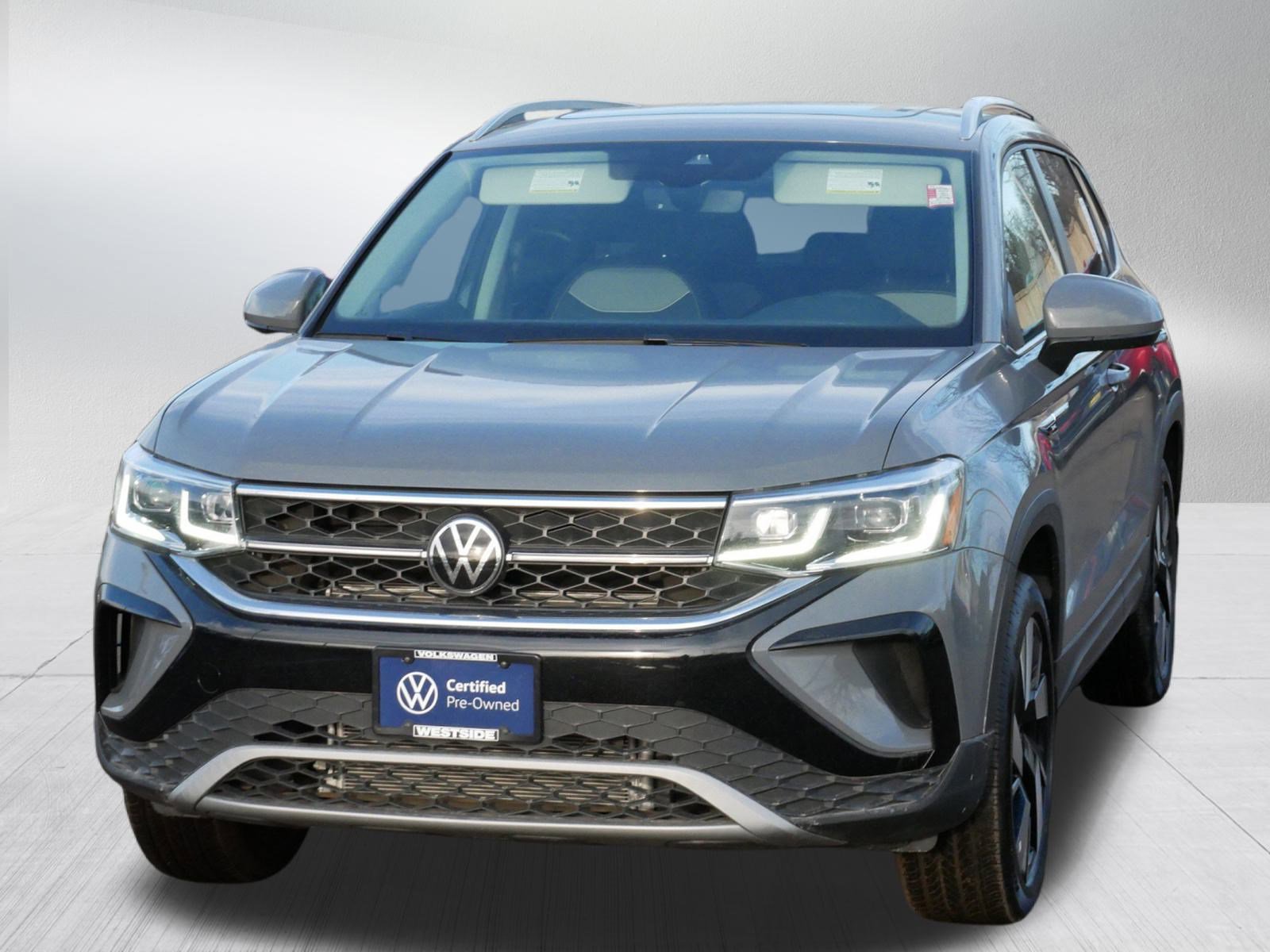 Certified 2024 Volkswagen Taos SEL image 2