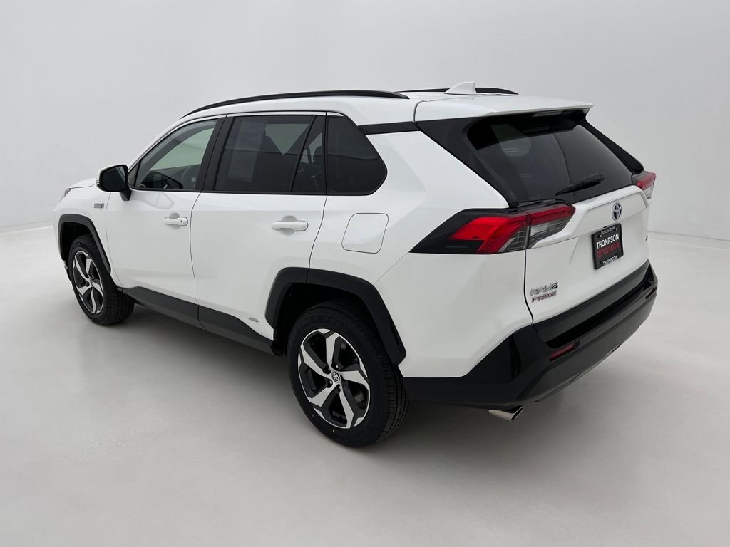 Used 2023 Toyota RAV4 SE w/ Weather & Moonroof Package image 9