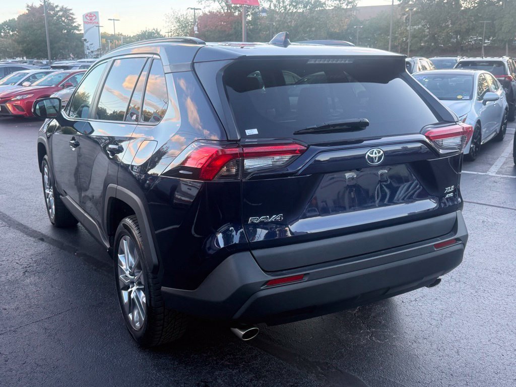 Certified 2021 Toyota RAV4 XLE Premium AWD/4WD image 6