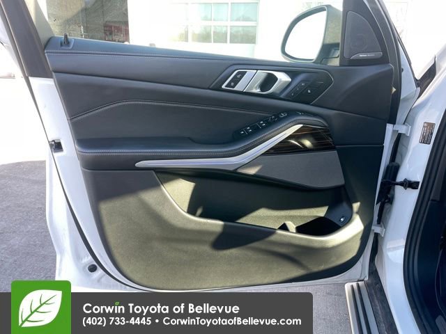 Used 2025 BMW X5 xDrive50e image 18