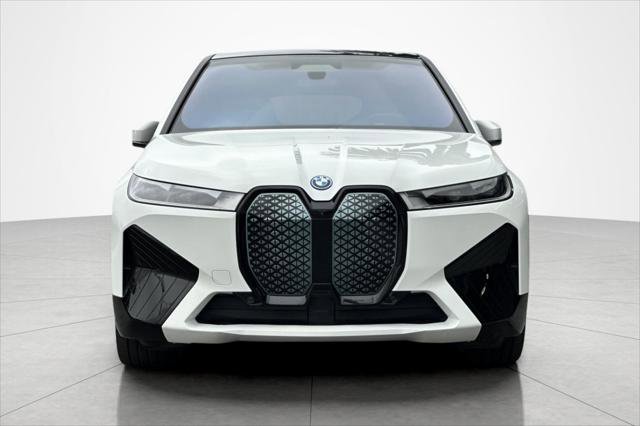 Used 2023 BMW iX xDrive50 w/ Ultimate Package 2 image 8