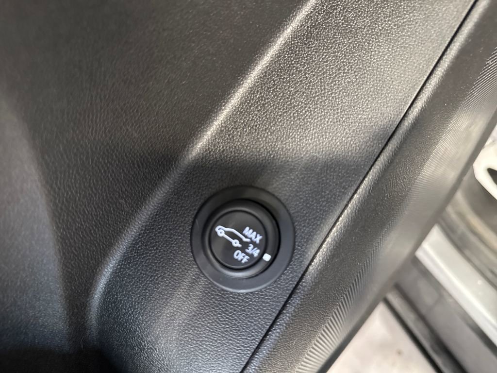 Used 2023 Chevrolet Equinox RS AWD/4WD image 30