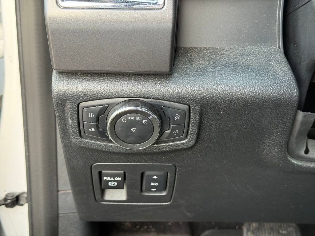 Used 2015 Ford F150 XLT w/ Equipment Group 302A Luxury image 19