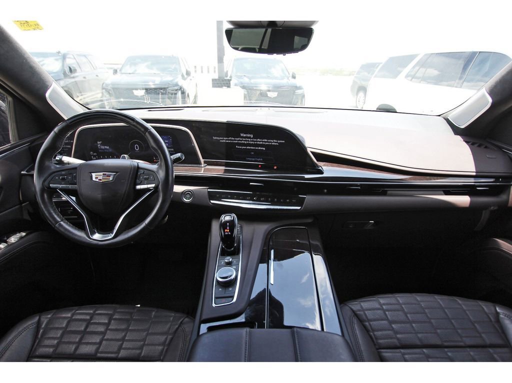 Used 2024 Cadillac Escalade Sport Platinum w/ LPO, ONYX Package AWD/4WD image 8