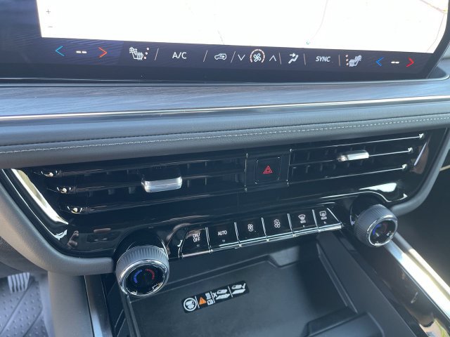New 2027 Chevrolet Tahoe Z71 w/ Comfort Package AWD/4WD image 19
