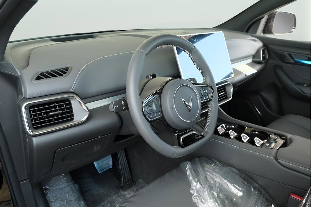 New 2025 VinFast VF 8 Plus image 6