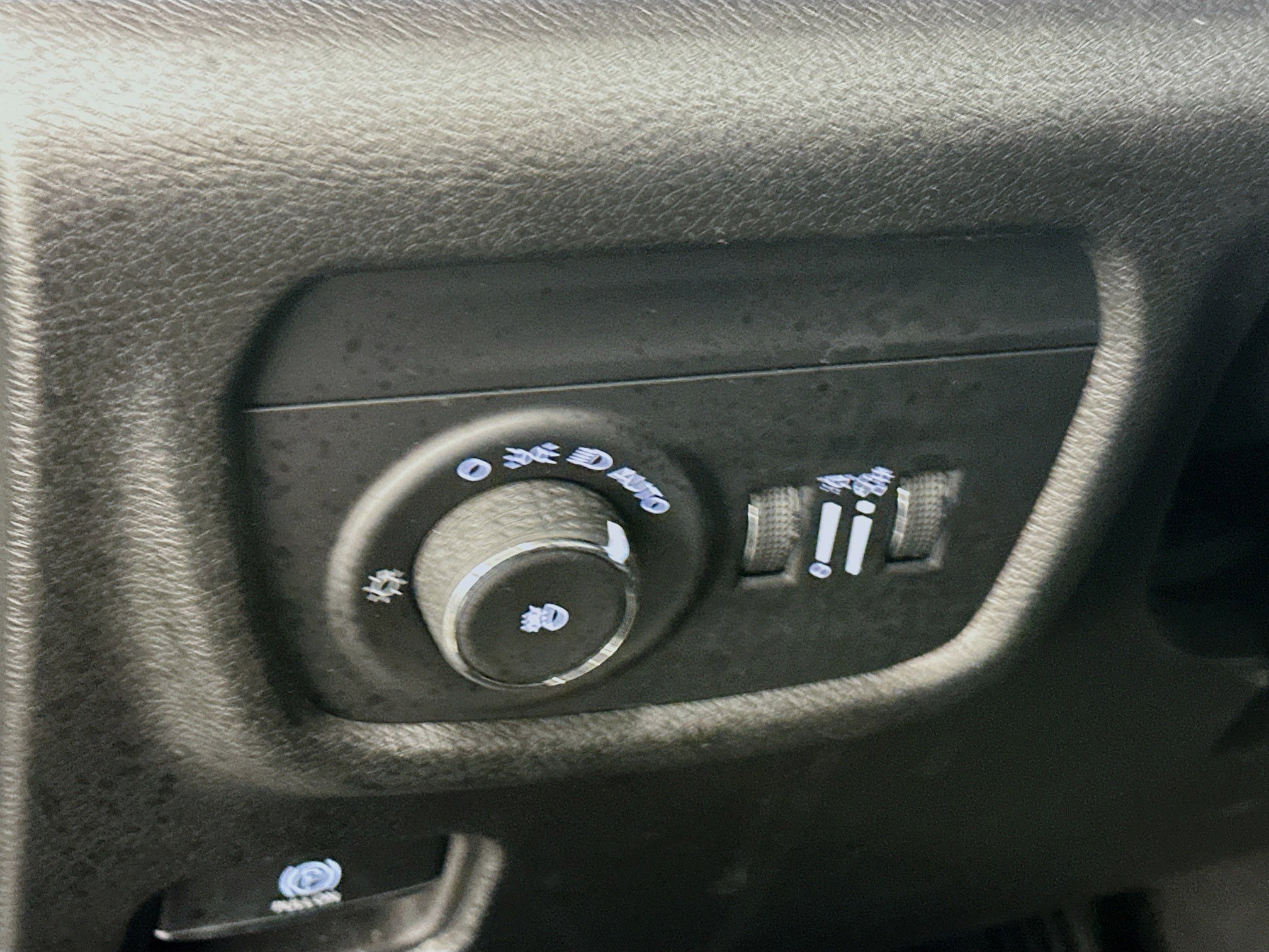 Used 2023 Jeep Grand Cherokee L Limited image 17