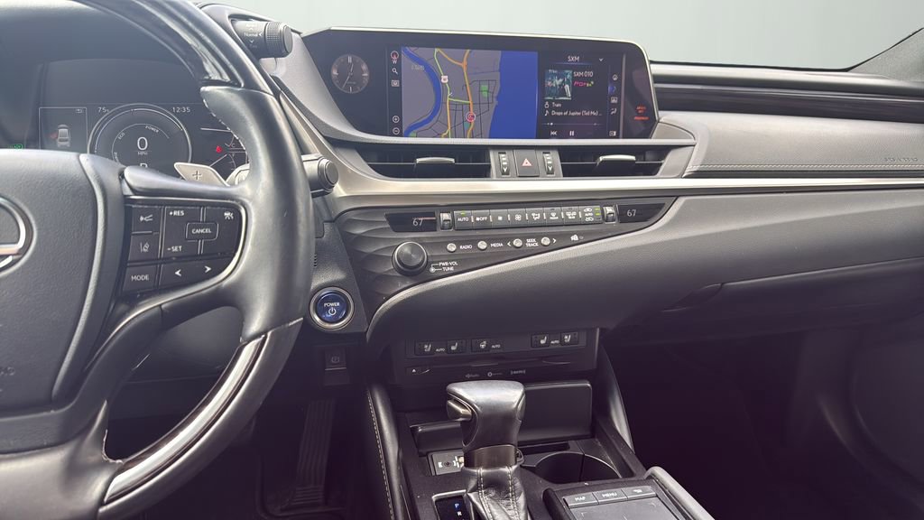 Used 2020 Lexus ES 300h w/ Premium Package image 13