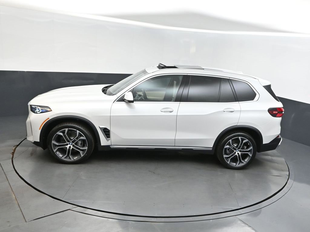 New 2026 BMW X5 sDrive40i w/ Climate Comfort Package image 32
