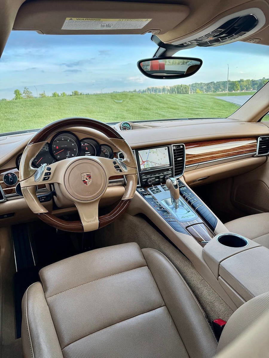 Used 2014 Porsche Panamera 4 AWD/4WD image 42