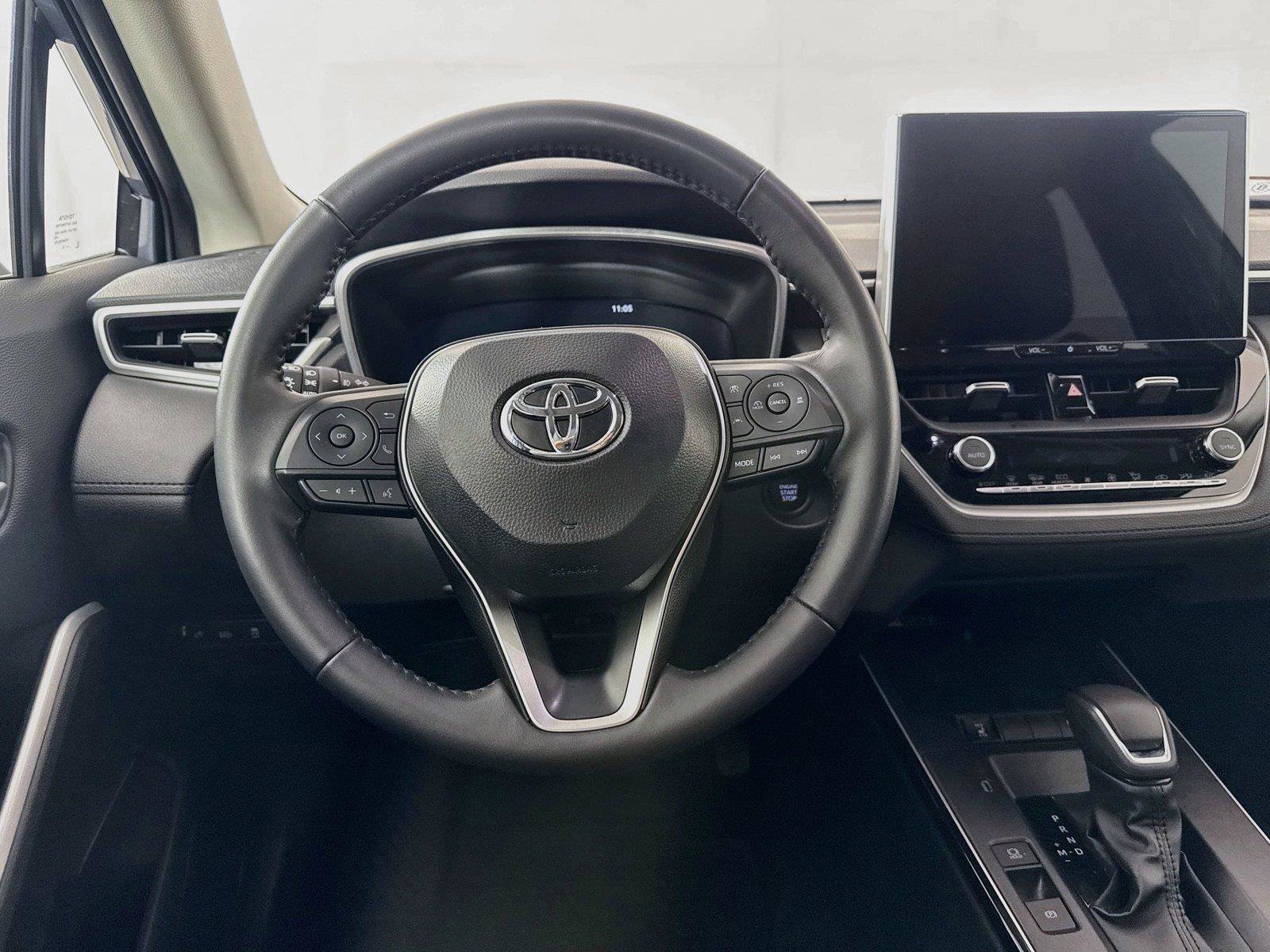 Certified 2026 Toyota Corolla Cross XLE FWD image 30