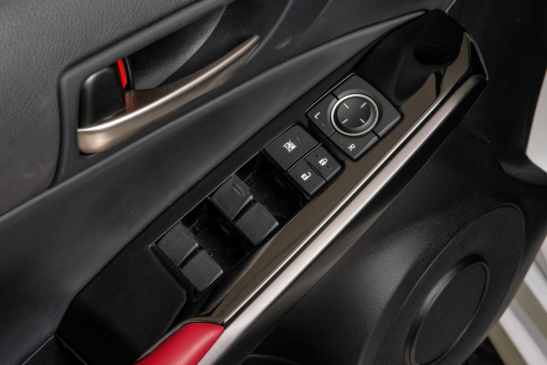 Used 2025 Lexus IS 350 F Sport RWD image 43