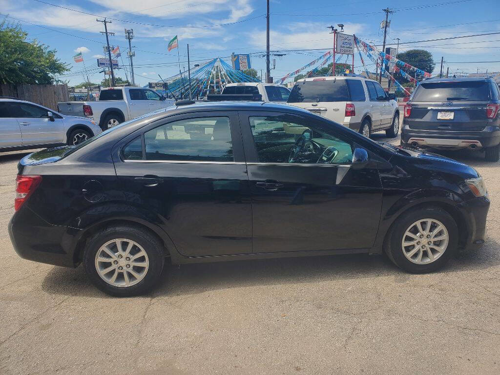 Used 2019 Chevrolet Sonic LT FWD image 4