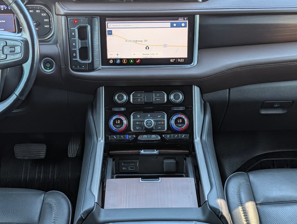 Used 2021 GMC Yukon XL Denali w/ Denali Premium Package RWD image 17
