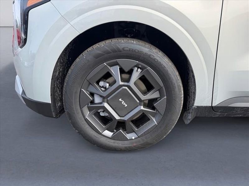 New 2026 Kia Carnival EX image 9