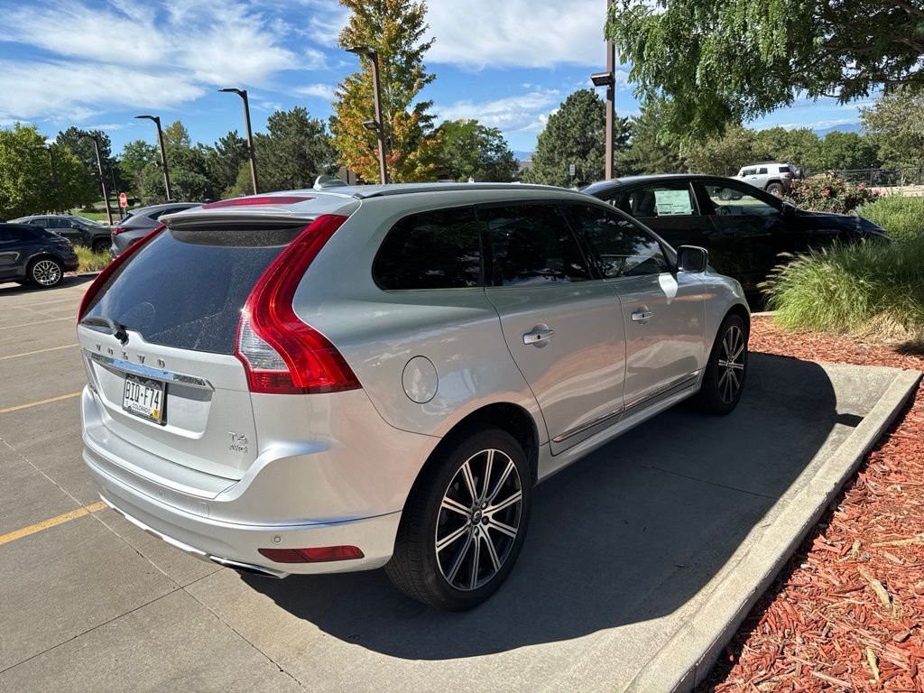 Used 2015 Volvo XC60 T6 w/ Climate Package AWD/4WD image 3