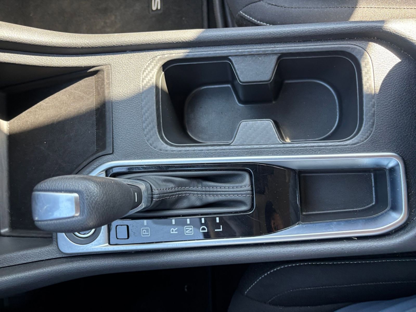 Used 2025 Nissan Sentra SV FWD image 39