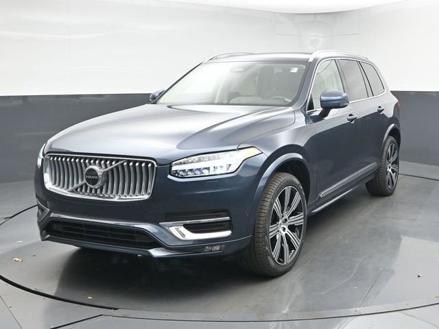 Used 2025 Volvo XC90 B6 Plus w/ Protection Package Premier image 3