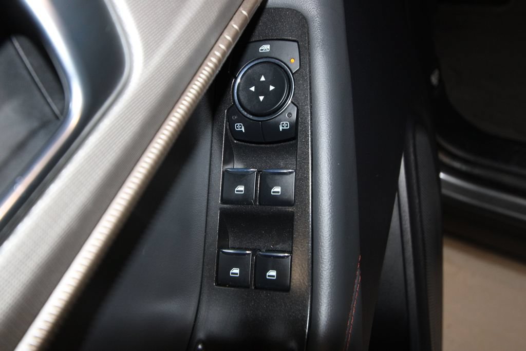 Used 2025 Ford Explorer Active AWD/4WD image 6