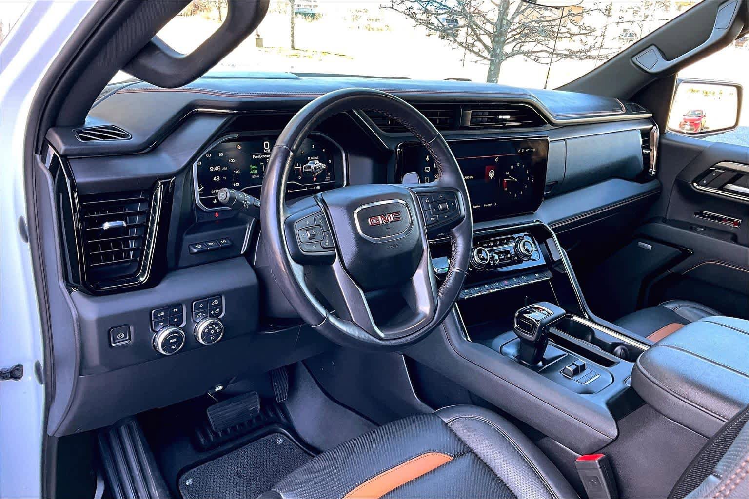 Used 2023 GMC Sierra 1500 AT4 w/ AT4 Premium Package AWD/4WD image 18