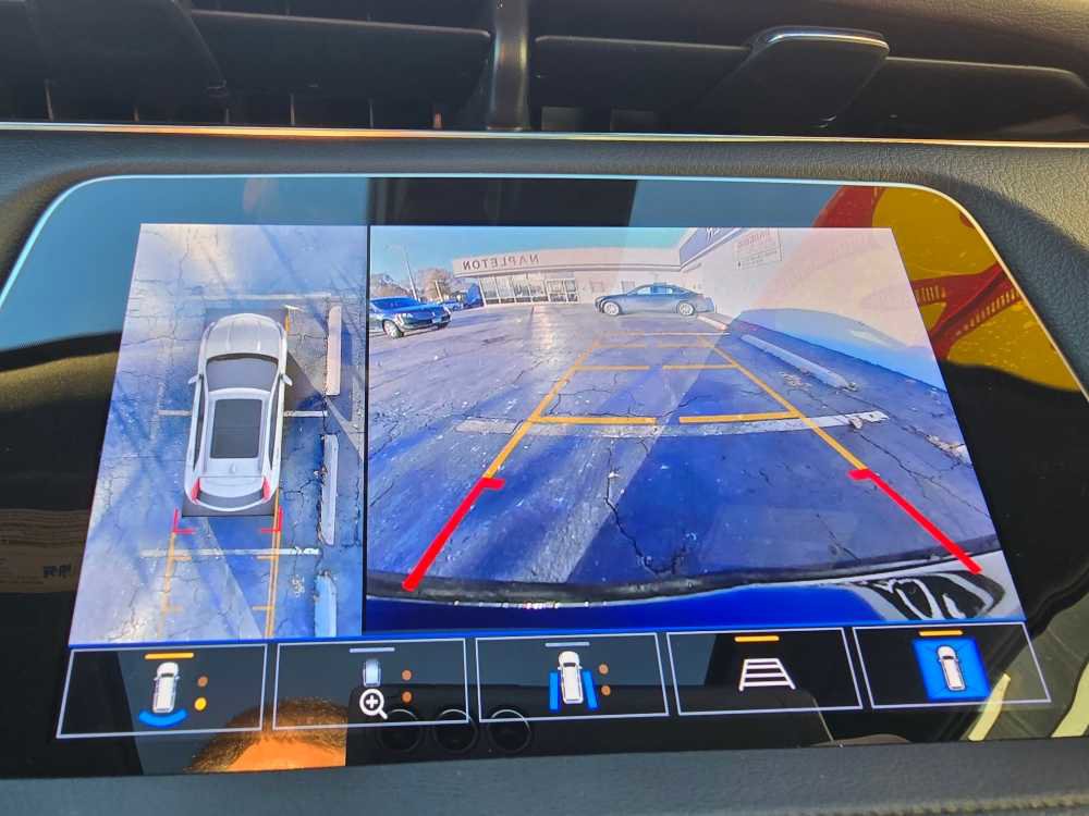 Used 2023 Cadillac XT4 Premium Luxury w/ Technology Package image 22