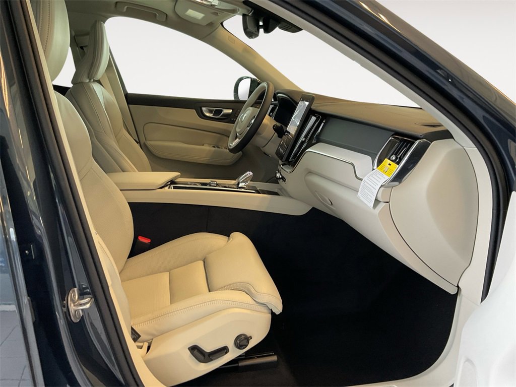 New 2026 Volvo XC60 B5 Ultra w/ Protection Package Premier image 15