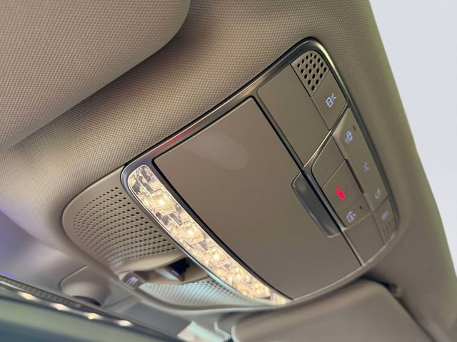 Used 2019 Mercedes-Benz S 560 4MATIC Sedan image 33