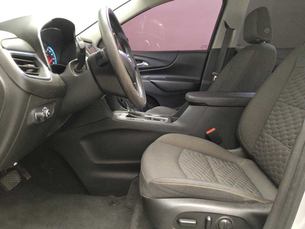 Used 2021 Chevrolet Equinox LT image 17