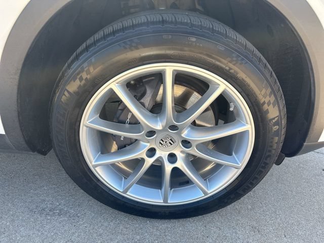 Used 2020 Porsche Cayenne AWD/4WD image 9