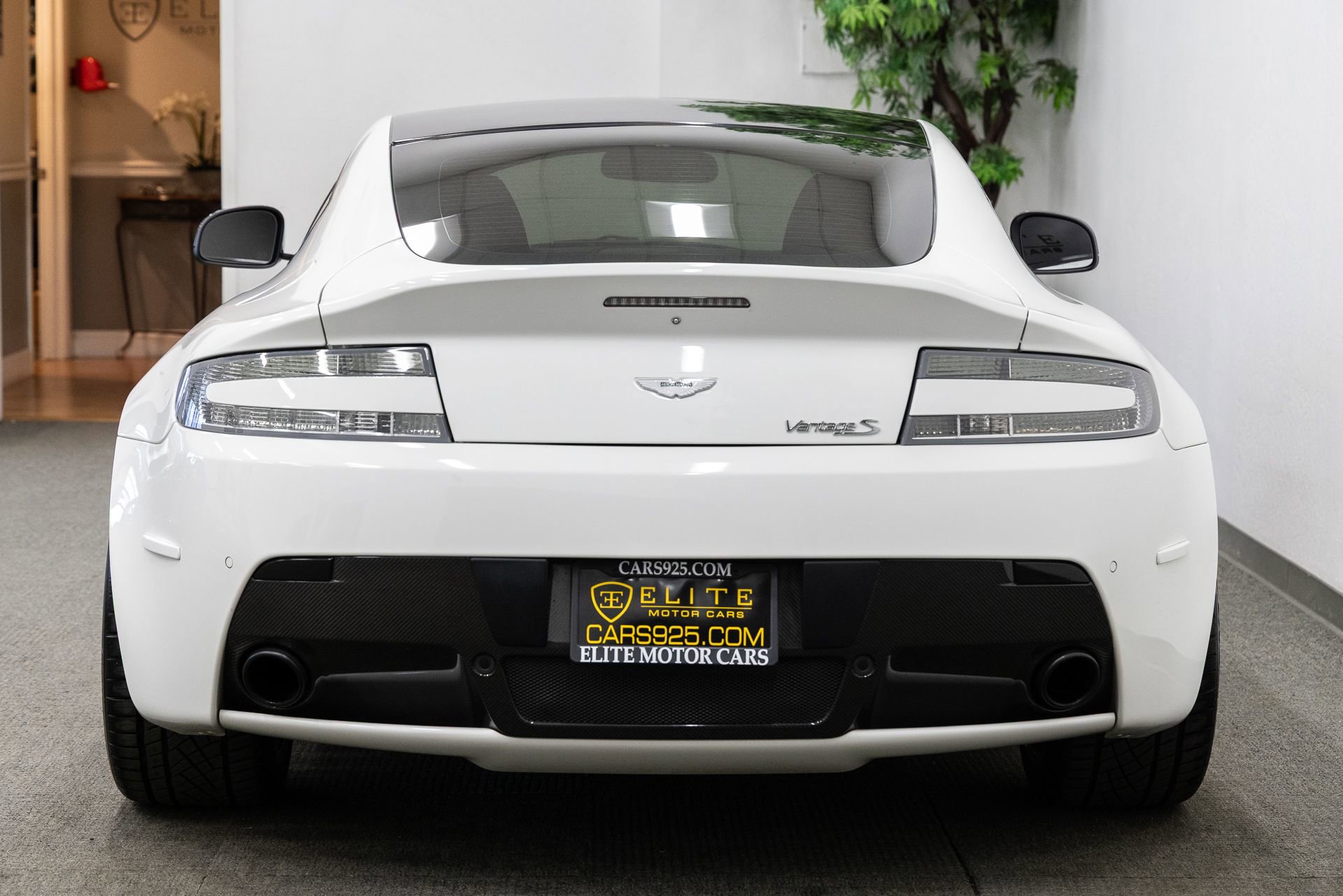 Used 2011 Aston Martin V8 Vantage S RWD image 4