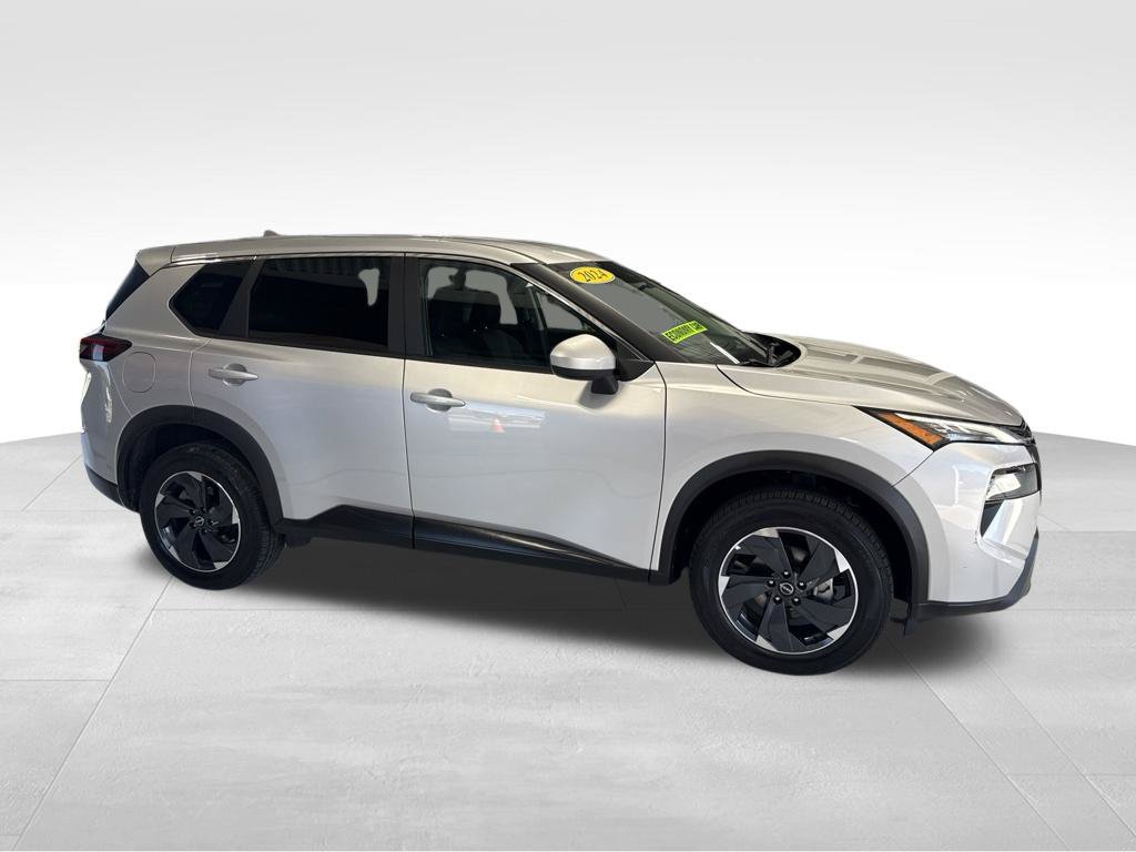 Used 2024 Nissan Rogue SV AWD/4WD image 10