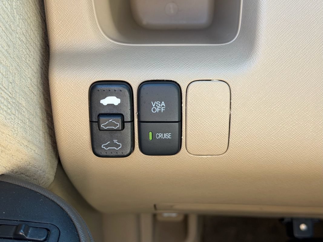 Used 2005 Honda CR-V EX image 22