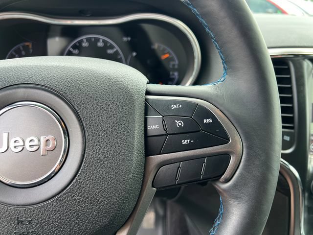 Used 2018 Jeep Grand Cherokee Laredo AWD/4WD image 17