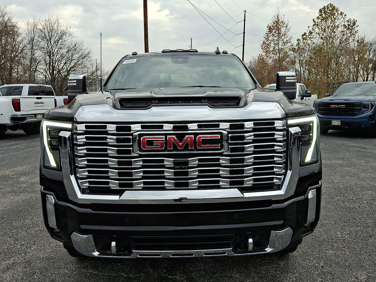 New 2026 GMC Sierra 3500 Denali w/ Denali Reserve Package image 3