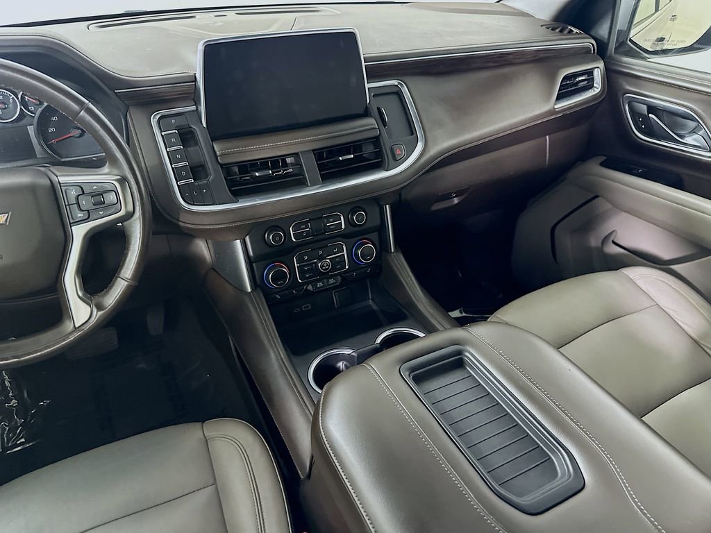 Used 2021 Chevrolet Tahoe LT w/ LT Signature Package RWD image 20