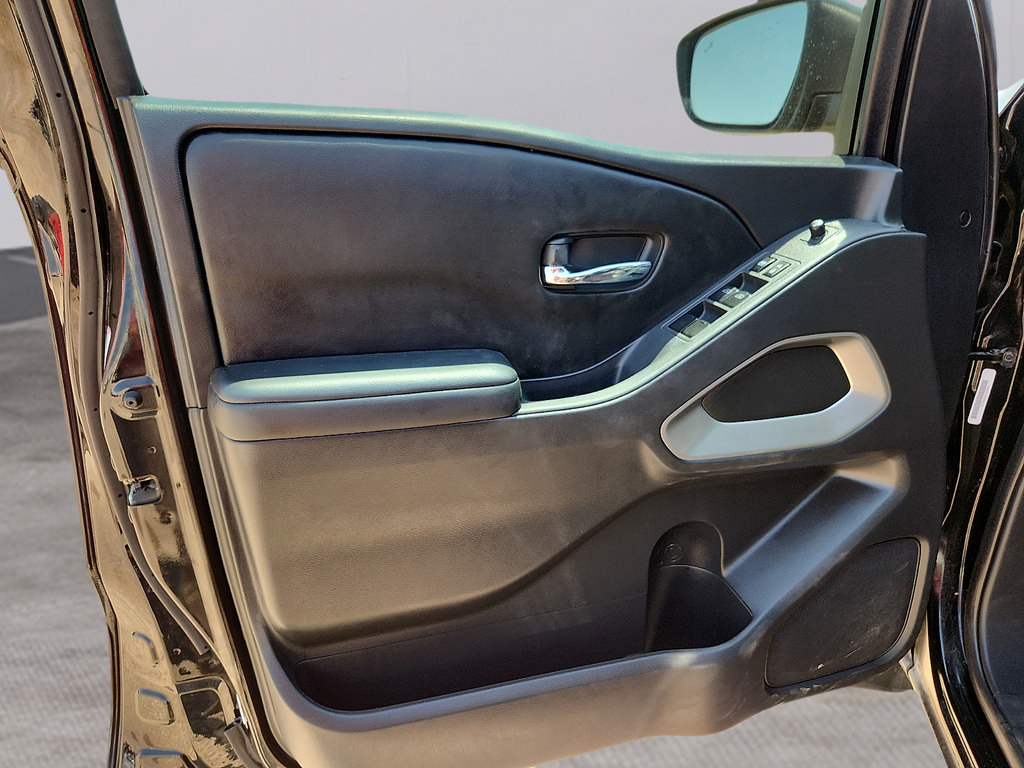 Used 2026 Nissan Frontier SV RWD image 11