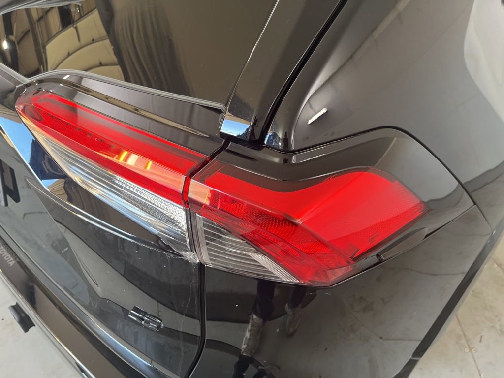 Used 2023 Toyota RAV4 SE w/ Weather & Moonroof Package image 47