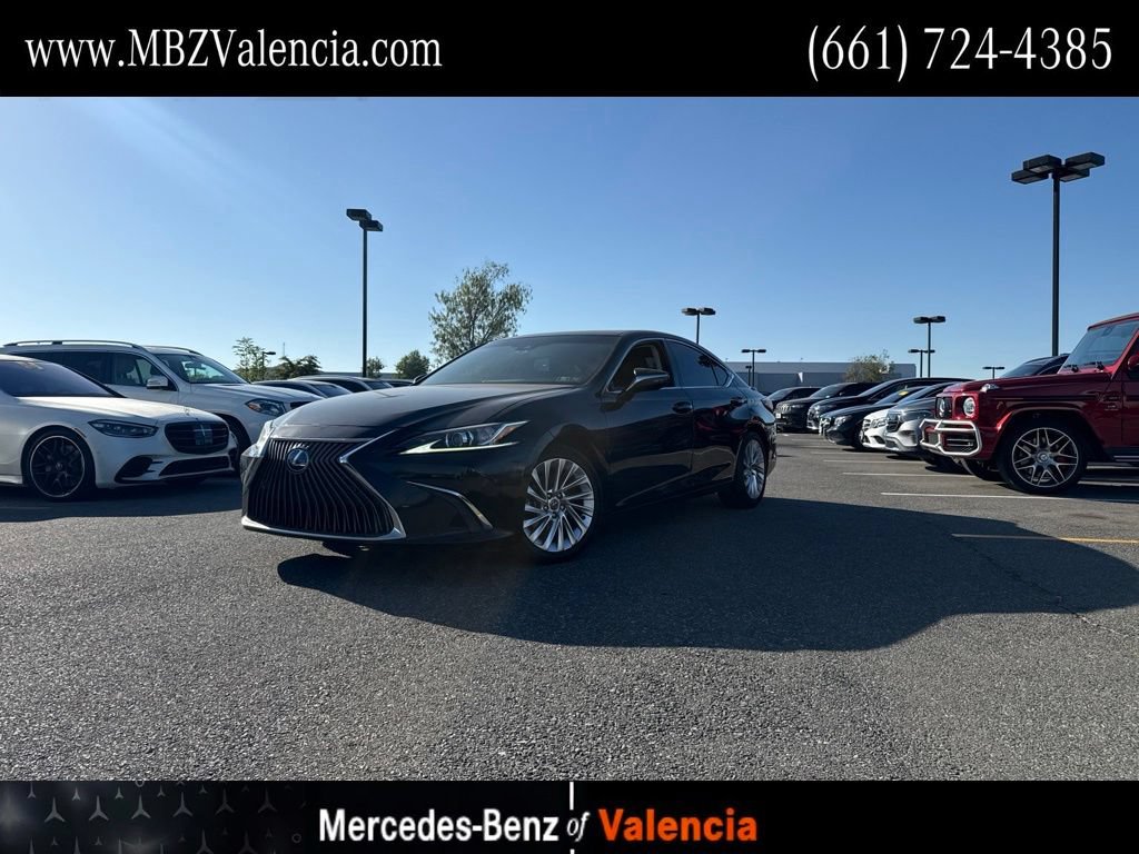 Used 2020 Lexus ES 300h w/ Accessory Package FWD image 1