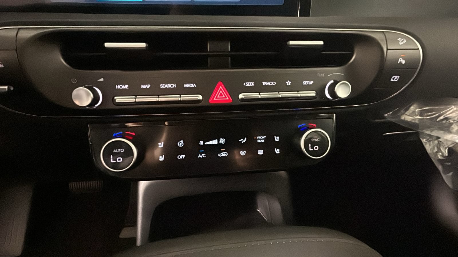 Certified 2026 Hyundai Palisade Limited AWD/4WD image 25