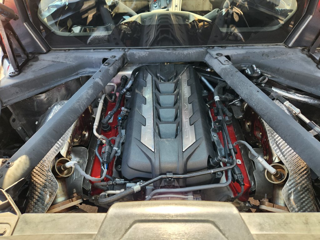 Used 2025 Chevrolet Corvette Stingray Premium Cpe w/ 3LT RWD image 31