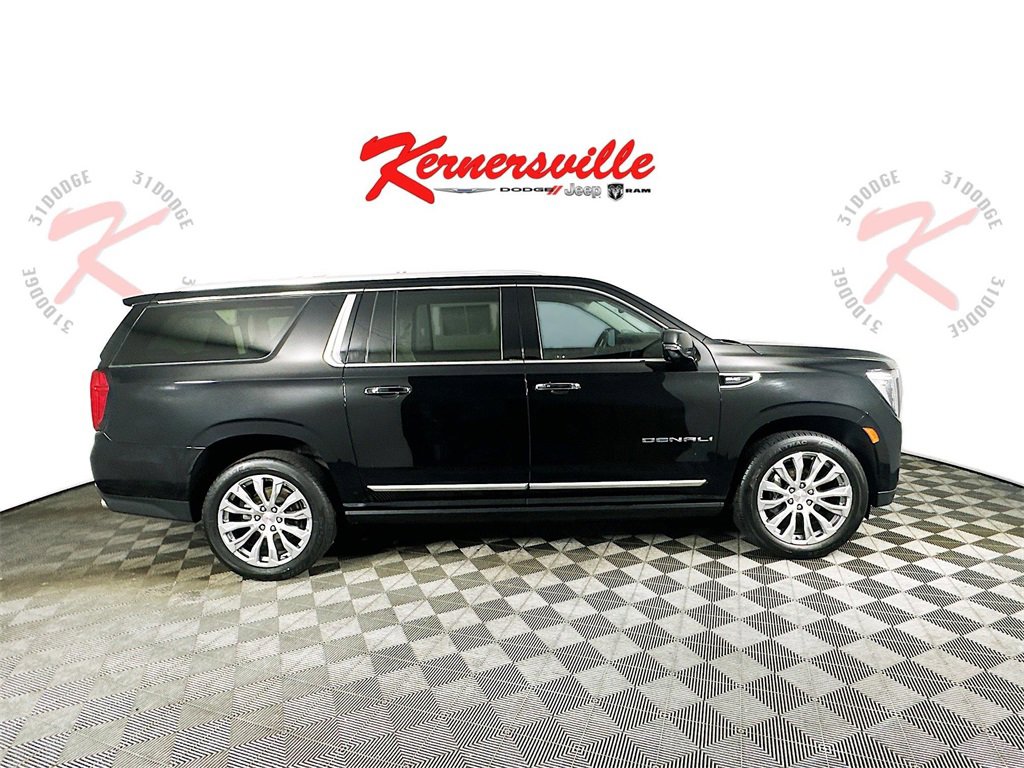 Used 2023 GMC Yukon XL Denali image 8
